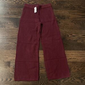 GAP Women's Ribbed Burgundy Pants